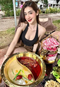 tingkorea-Faiyy-Inthaluck-petite