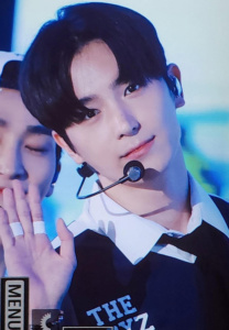 Hyunjae-ร้องเพลง