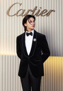 Hyunjin-สูทดำ