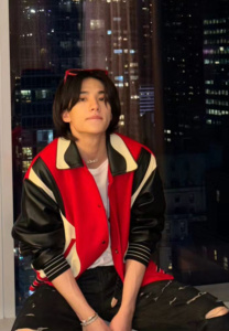 Hyunjin-เสื้อแขนยาว