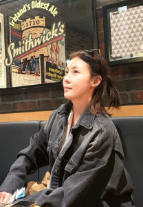 ฮาจีวอน-เสื้อยีนส์ดำ