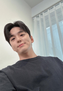 Kim-Min-Gyu-ยิ้มหวาน