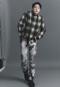 Kim-Min-Gyu-เสื้อสก็อต