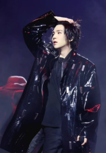 SUGA--BTS-เสื้อหนัง