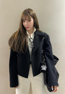 Tiffany-Young-ชุดสูท