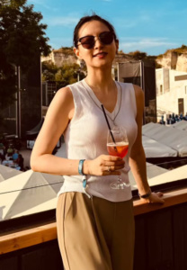 ลียองเอ-ใส่แว่น