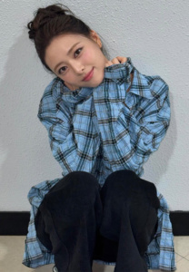 Yuna-ITZY-สดใส