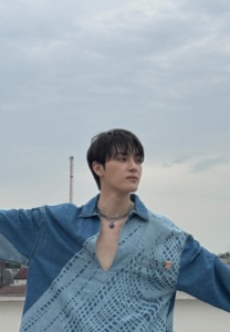 JuHaknyeon-009-Lovely