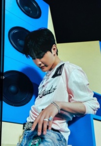 JuHaknyeon-013-Delightful