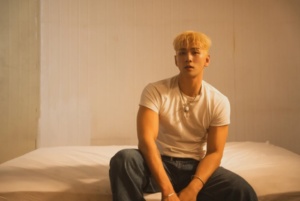 Kang Dong Ho NU’EST-008-Elegant