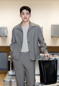 S.Coups Seventeen-024-Amazing