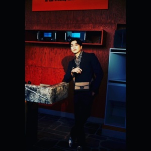 Mackenyu-012-Elegant