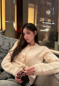 jzx1x-025-Breathtaking