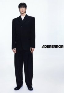 Woo Seok Byeon-016-Stunning