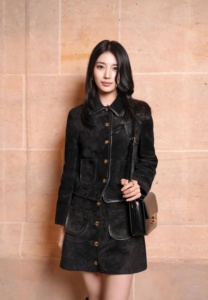 แบ ซูจี Baesuzy-010-Radiant