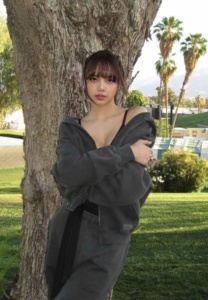 LISA-017-Attractive