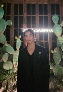 Jung Hae In-004-Graceful