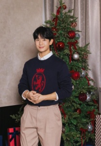 Jung Hae In-005-Dazzling