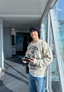 Jung Hae In-006-Breathtaking