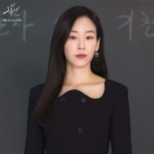 Seo Hyun Jin-001-Delightful