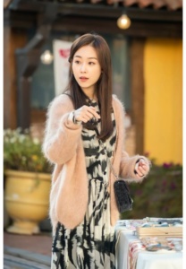 Seo Hyun Jin-019-Charming