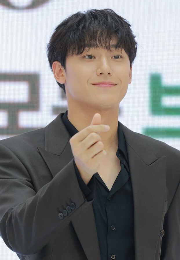 Lee Do Hyun อีโดฮยอน พระเอกหนุ่มเจ้าเสน่ห์ในลุคสูทสุดสมาร์ทสะกดทุกสายตา